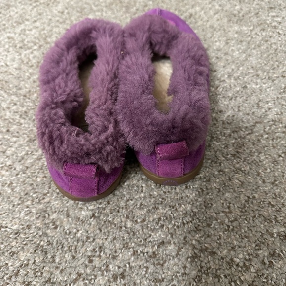 UGG Purple and Cream Fuzzy Slippers - Picture 3 of 7